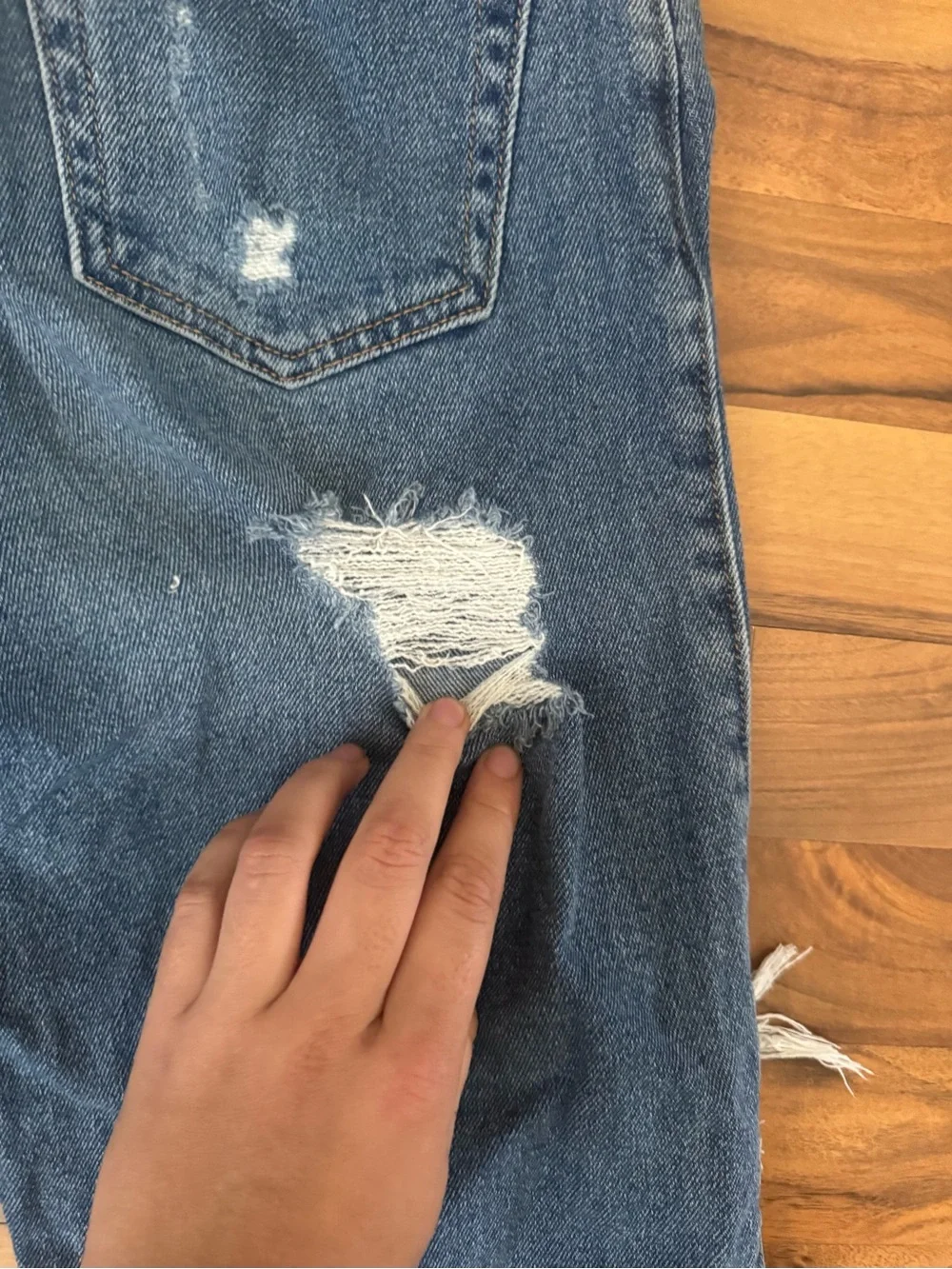 Hollister Distressed Straight-Leg Blue Jeans - Picture 6 of 6